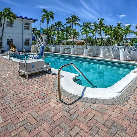 Blue Strawberry By The Sea Hotel Fort Lauderdale Exterior photo